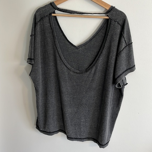 Free people we the free low back oversized grey short sleeved shirt size M - Picture 2 of 3